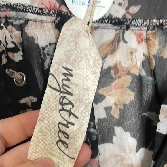 Mystree Sheer Floral‎ Lace Up Blouse - Picture 3 of 4